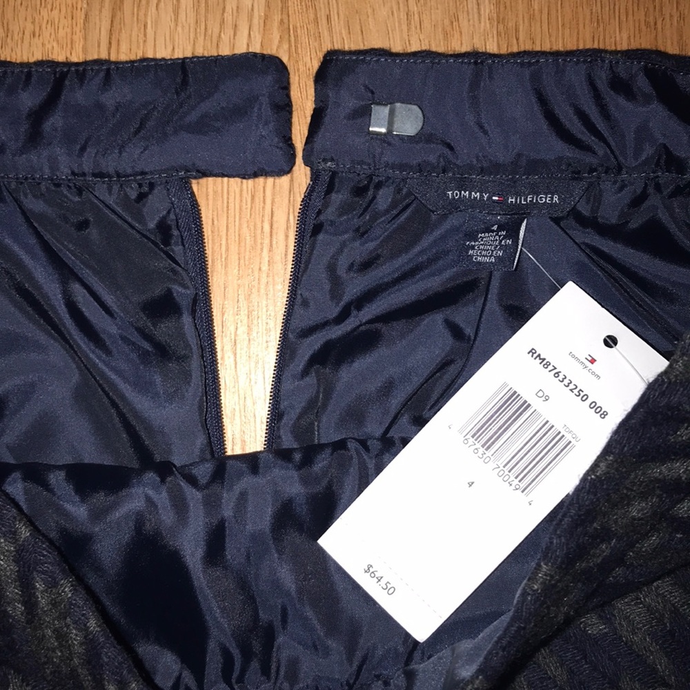 NWT Tommy Hilfiger pencil skirt - Picture 2 of 3